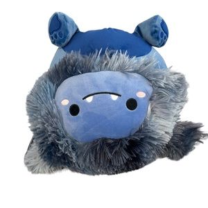 Dani the Bigfoot 11” Squishmallows Yeti‎ blue NWT